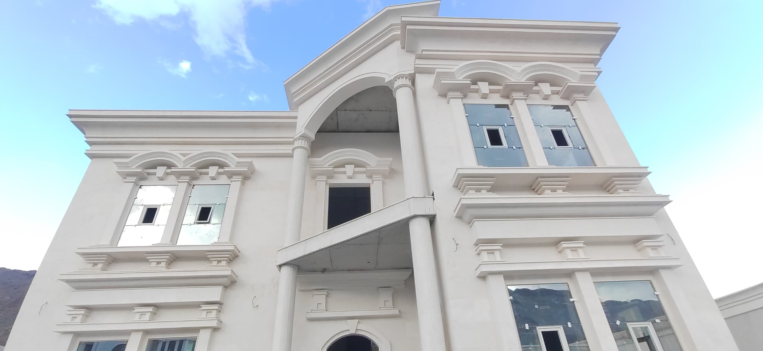 A spacious fully detached mansion — view 3